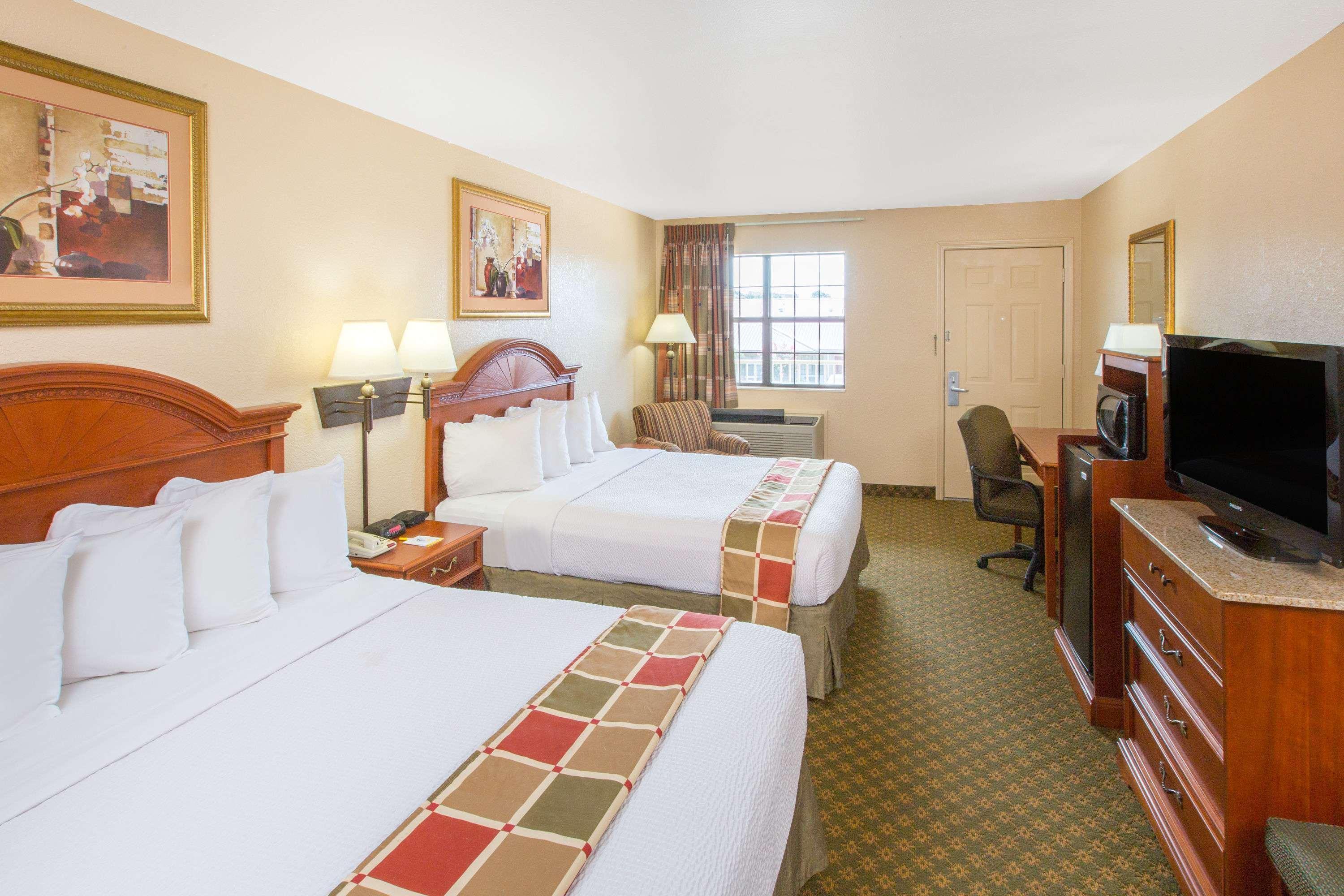 Days Inn By Wyndham Lonoke Buitenkant foto