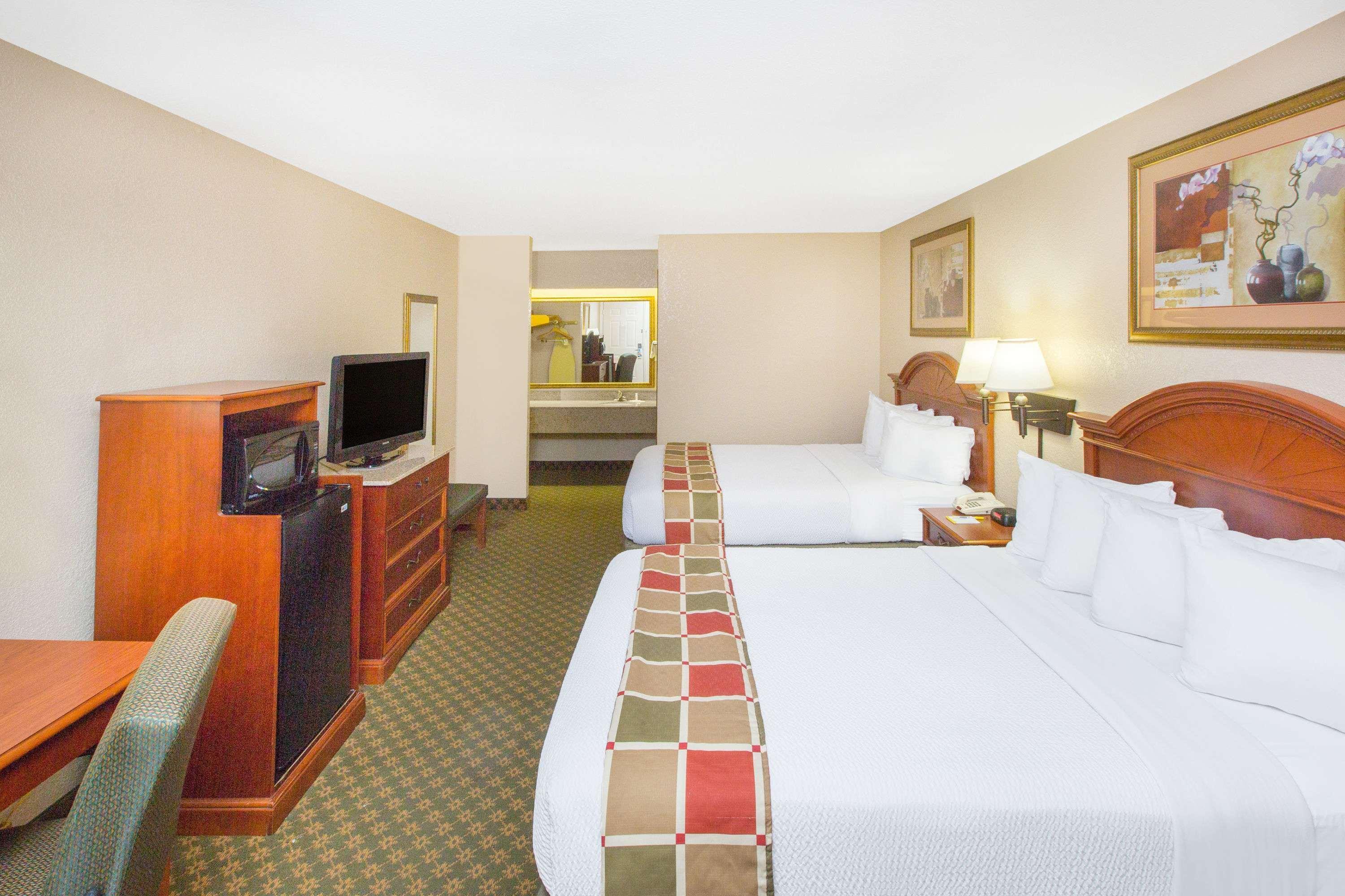 Days Inn By Wyndham Lonoke Buitenkant foto