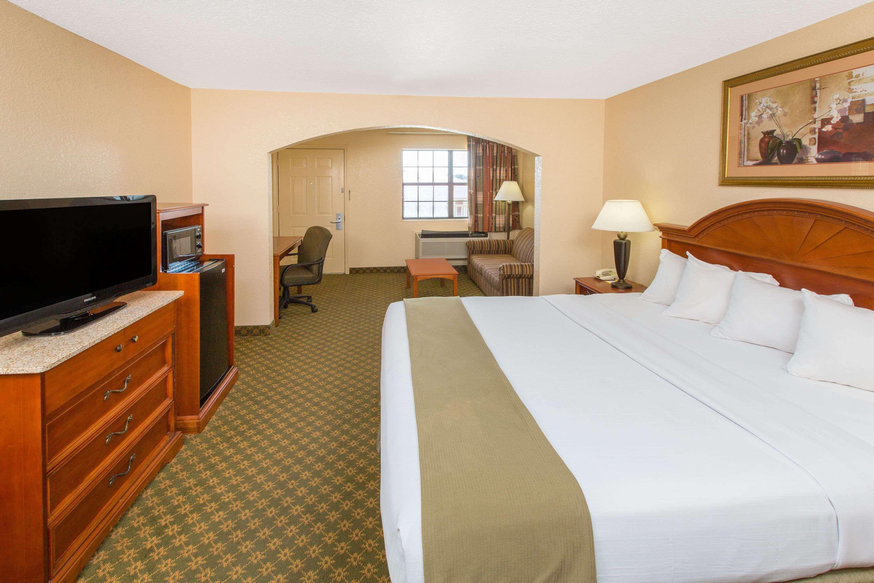 Days Inn By Wyndham Lonoke Buitenkant foto