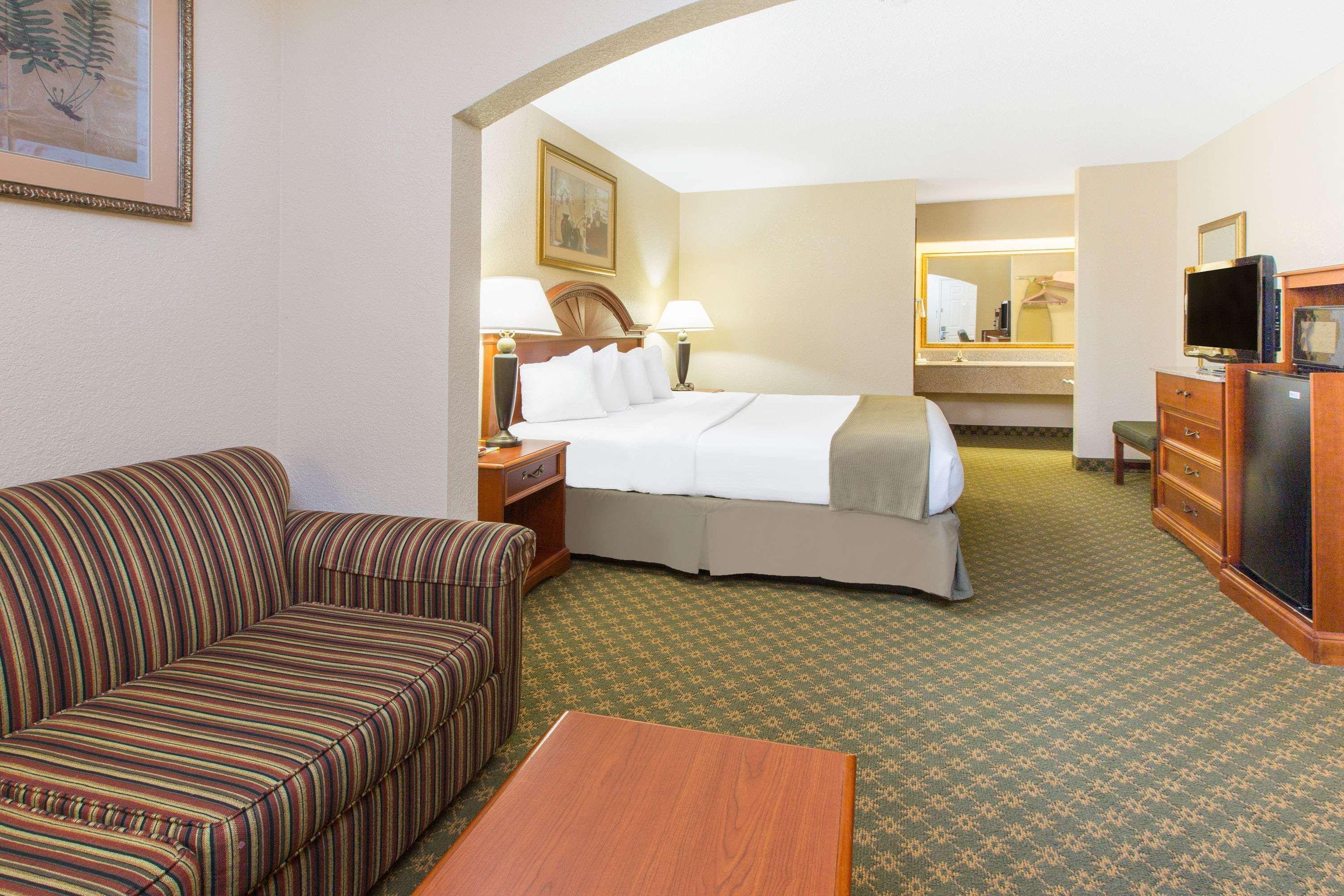 Days Inn By Wyndham Lonoke Buitenkant foto