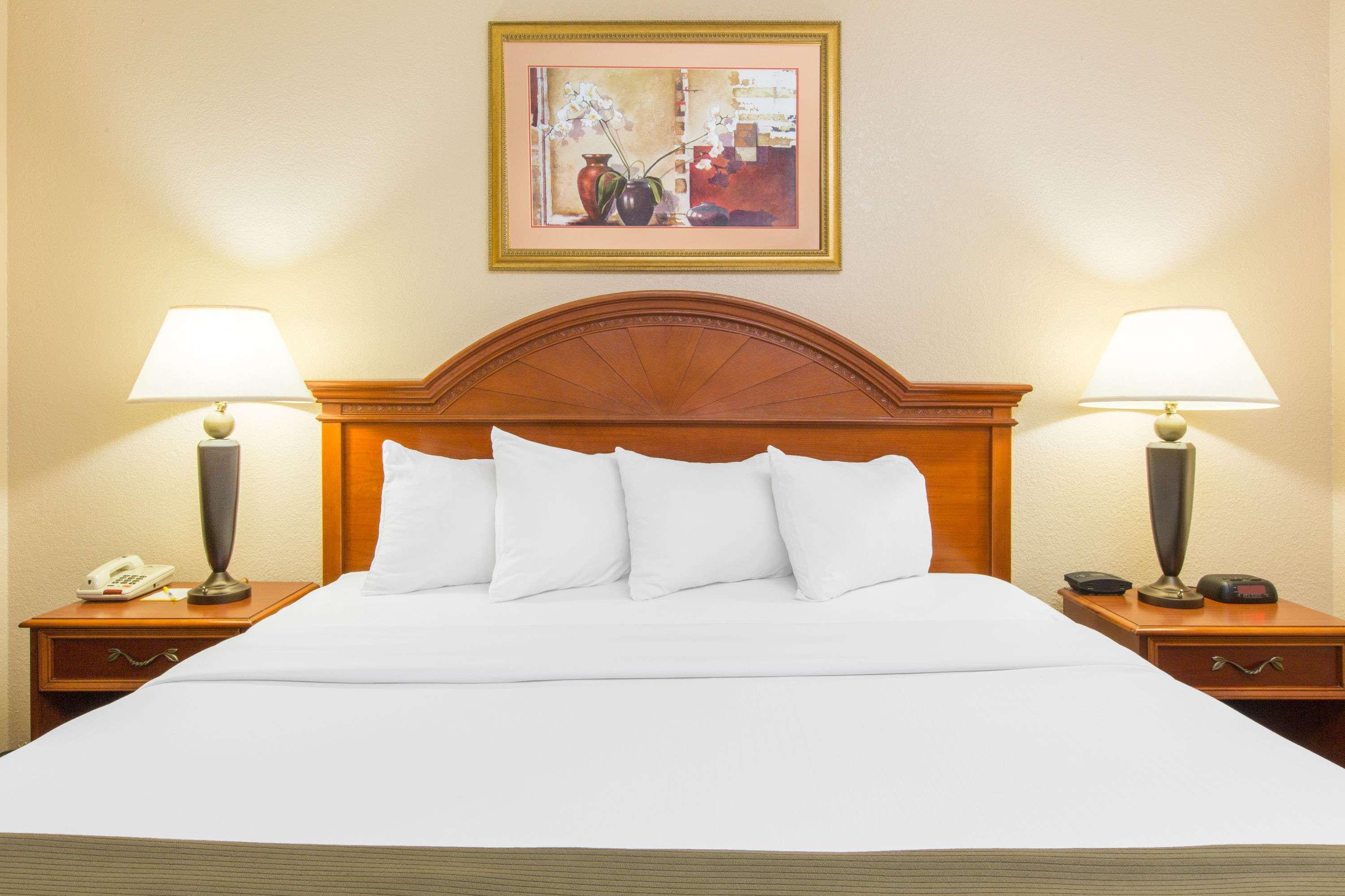 Days Inn By Wyndham Lonoke Buitenkant foto