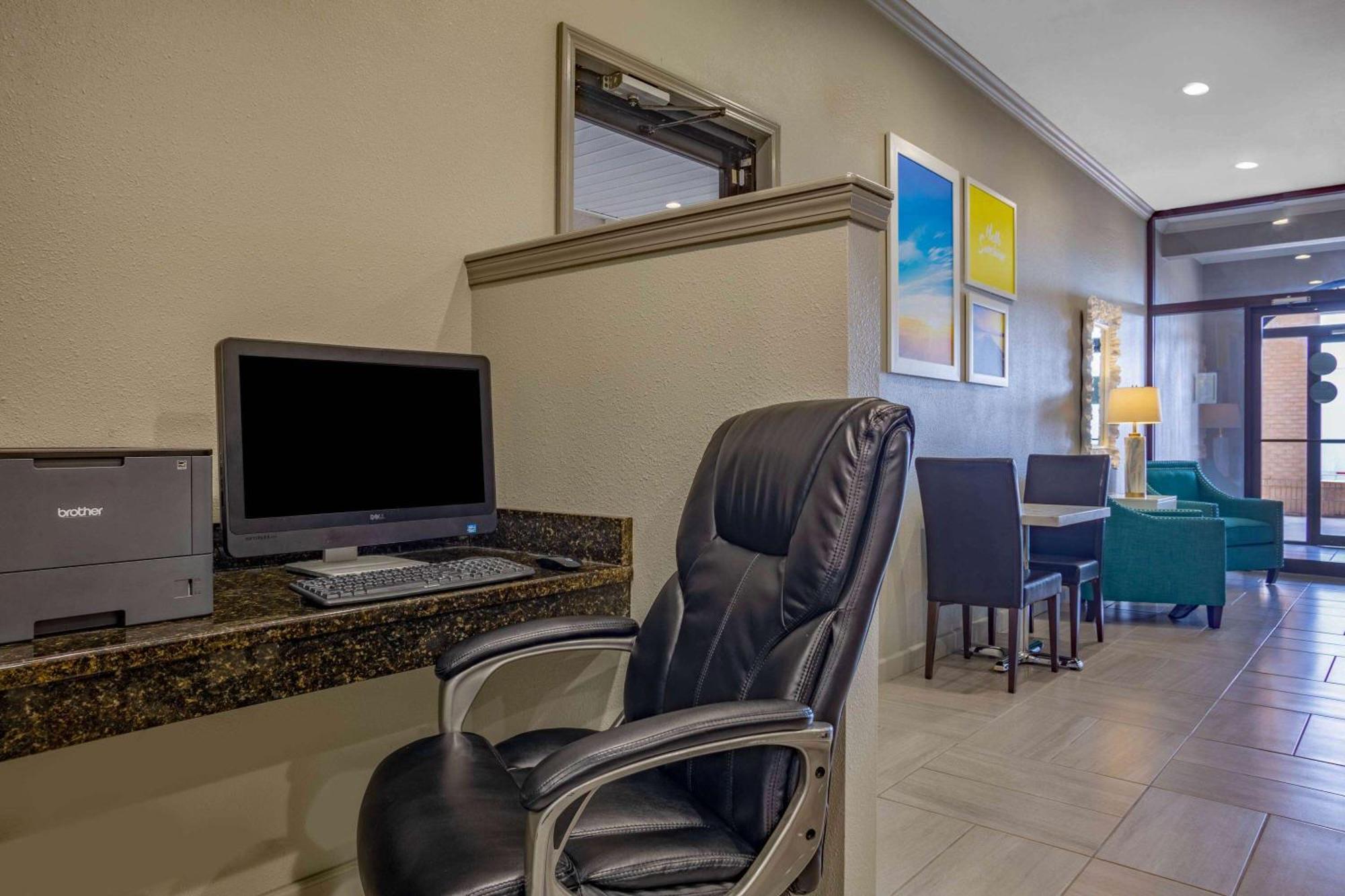 Days Inn By Wyndham Lonoke Buitenkant foto